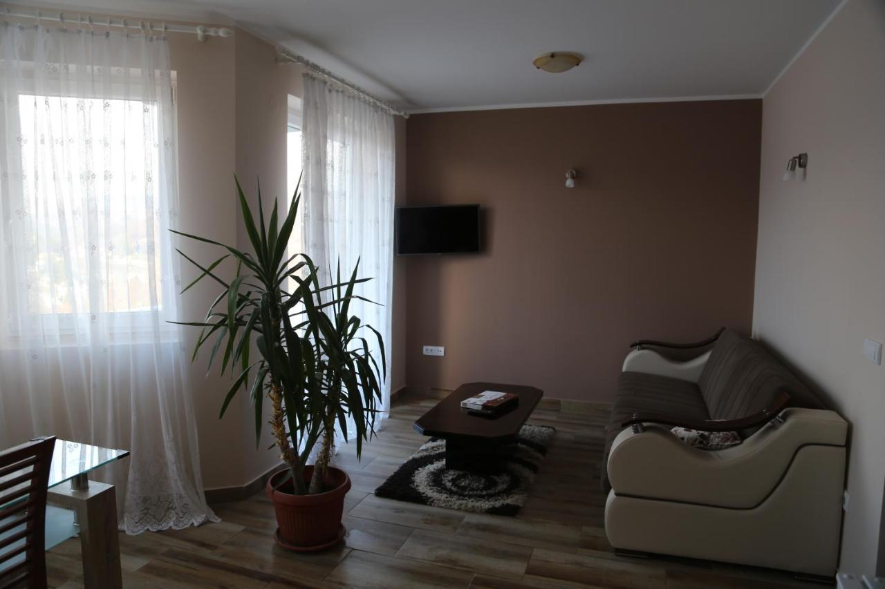 Fruskogorska Idila Apartmani Vrdnik Eksteriør bilde